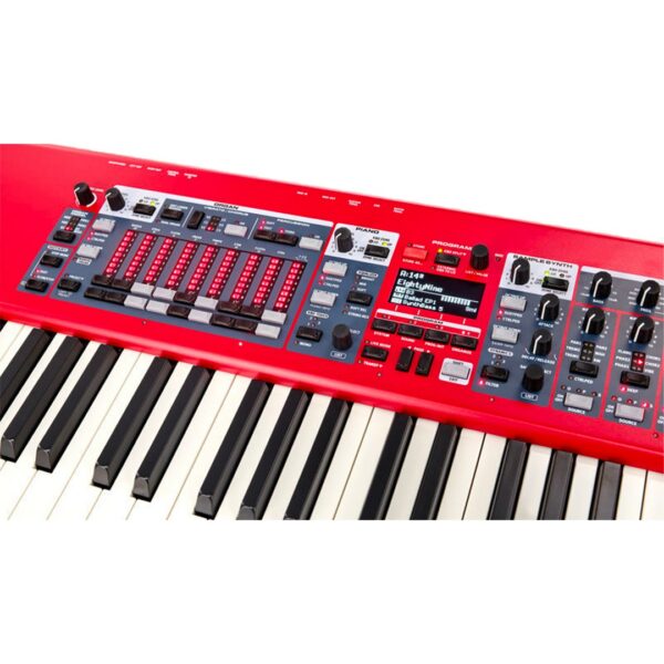 Nord Electro 6 HP 73 tastiera stage piano con 73 tasti hammer action, display OLED e sezioni Piano, Organ e Sample Synth