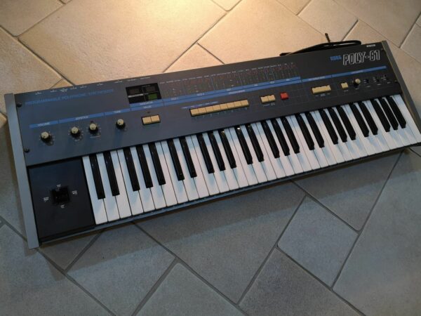 Korg Poly-61 Analogue Programmable Polyphonic Synth