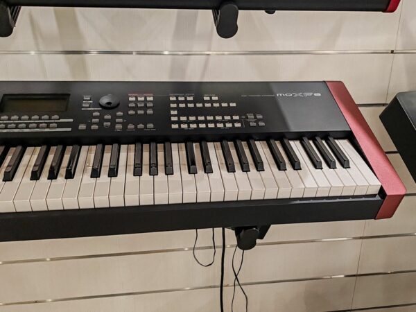 Yamaha Moxf 8 con bag librerie aggiuntive - possibile permuta scambio con Nord
