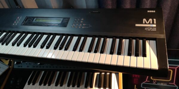 KORG M1 61 KEYS Synth Workstation con librerie aggiuntive - immagine 7