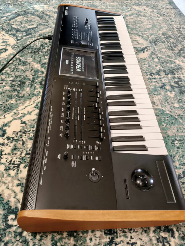 Korg Kronos 2 61BAG o 73, librerie aggiuntive scambio permuto con nord stage 3 - immagine 3