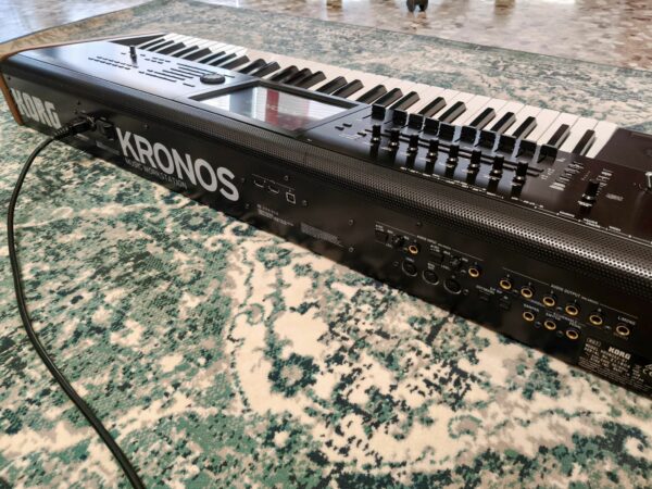 Korg Kronos 2 61BAG o 73, librerie aggiuntive scambio permuto con nord stage 3 - immagine 5