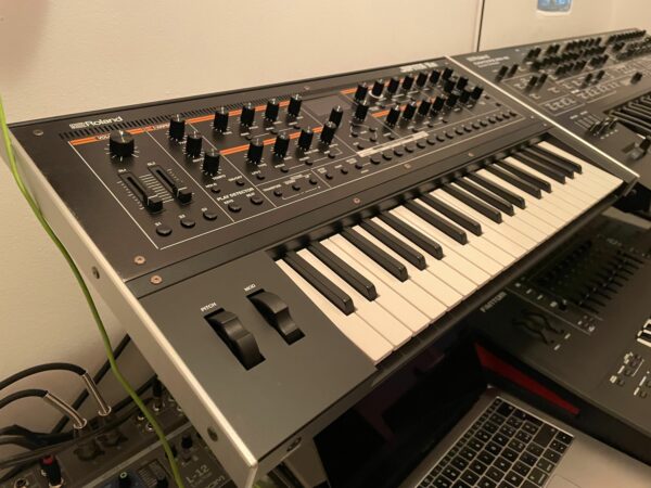 ROLAND JUPITER XM + Jd800 Model Expansion + bag + librerie | possibile permuta