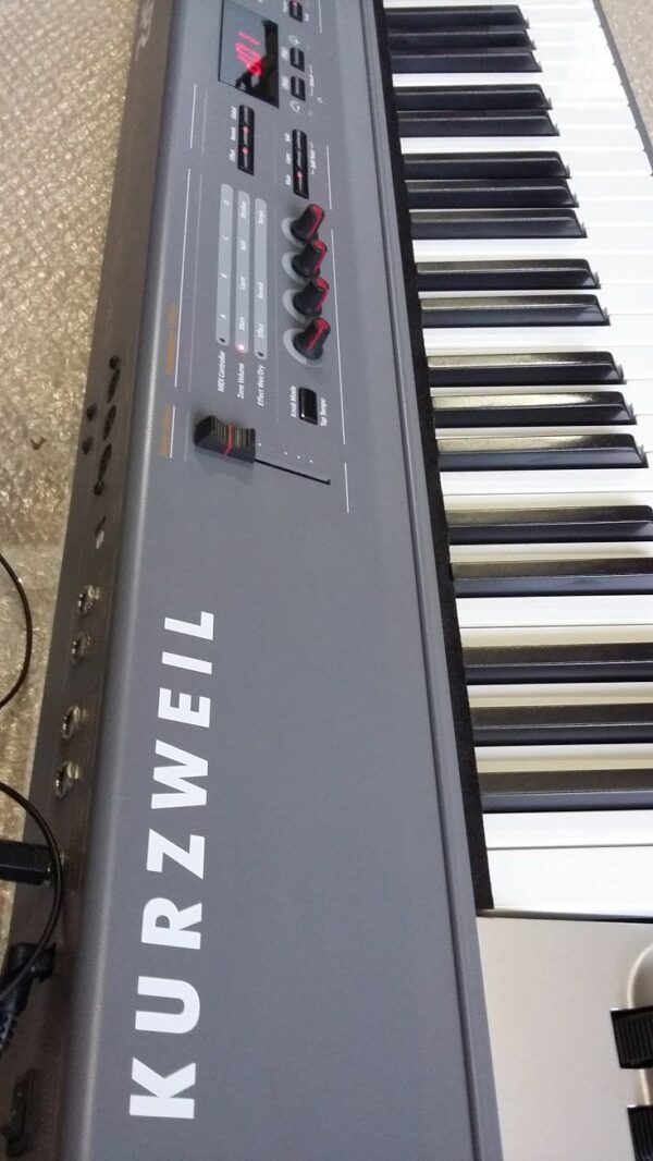 KURZWEIL SP 2 76 KEYS / Possibile permuta - immagine 2