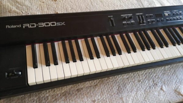 Roland rd300sx stage piano