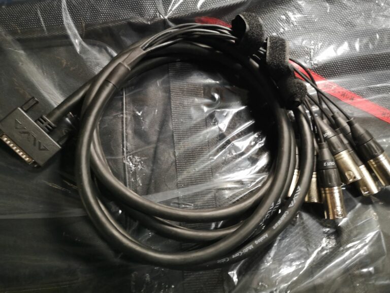 CAVO D-SUB 25 MASCHIO 8 X XLR 3 Cavo Analogico Multi-core