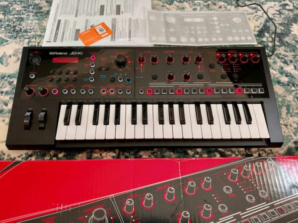 Roland Jd-xi synth con librerie aggiuntive - jdxi jd xi - possibile permuta