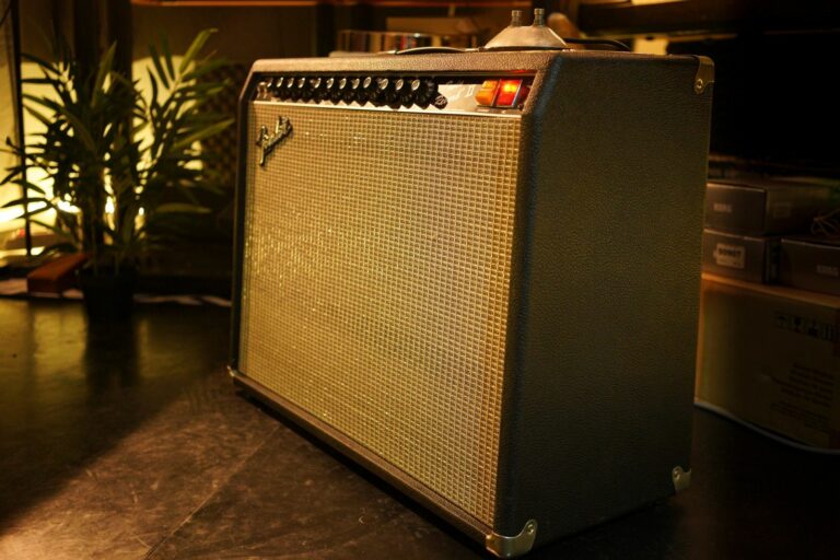 Fender Twin Reverb II 2-Channel 105-Watt 2x12" Guitar Combo 1983 - 1986 - Black