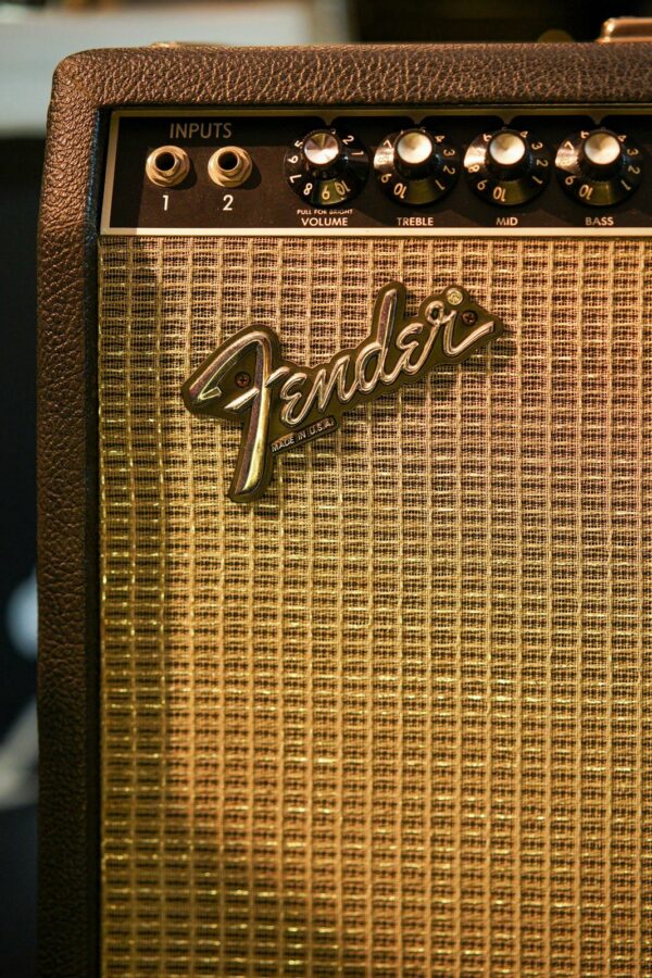 Fender Twin Reverb II 2-Channel 105-Watt 2x12" Guitar Combo 1983 - 1986 - Black - immagine 6