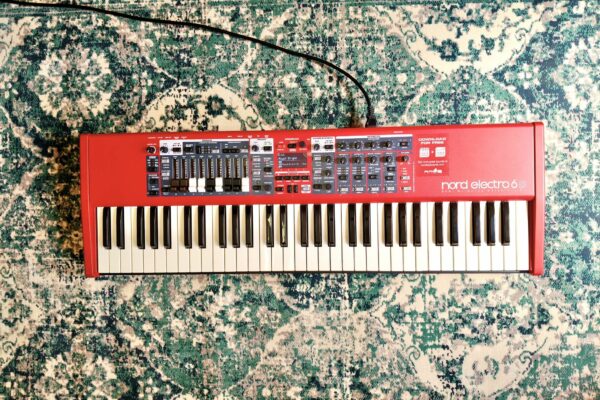 Nord Electro 6D 61/ Librerie aggiuntive e possibilità di permuta - immagine 2
