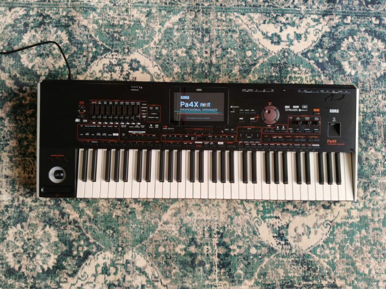 KORG PA4x 61 / arranger con librerie aggiuntive / possibile permuta