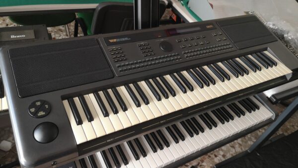 GEM GENERAL MUSIC WS2 e WK4 e WK8 SE arranger workstation | possibile permuta