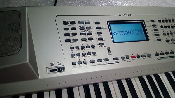 KETRON XD9 HD ARRANGER 61 TASTI / possibile permuta