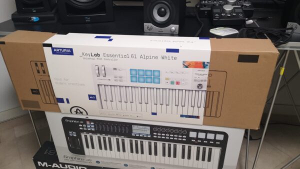 Arturia KeyLab Alpine White 61 – Controller MIDI | Possibilità di permuta