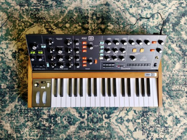Behringer Poly D | Synth analogico polifonico | Possibile permuta