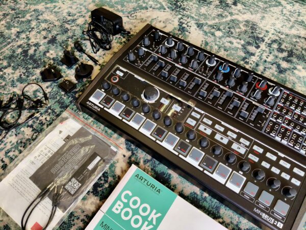 Arturia MiniBrute 2S - Synth Analogico e Step Sequencer - Possibile permuta - immagine 3