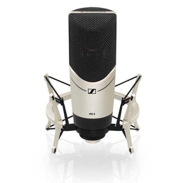 alt="Sennheiser MK 8 microfono a condensatore professionale da studio con supporto antivibrazione"